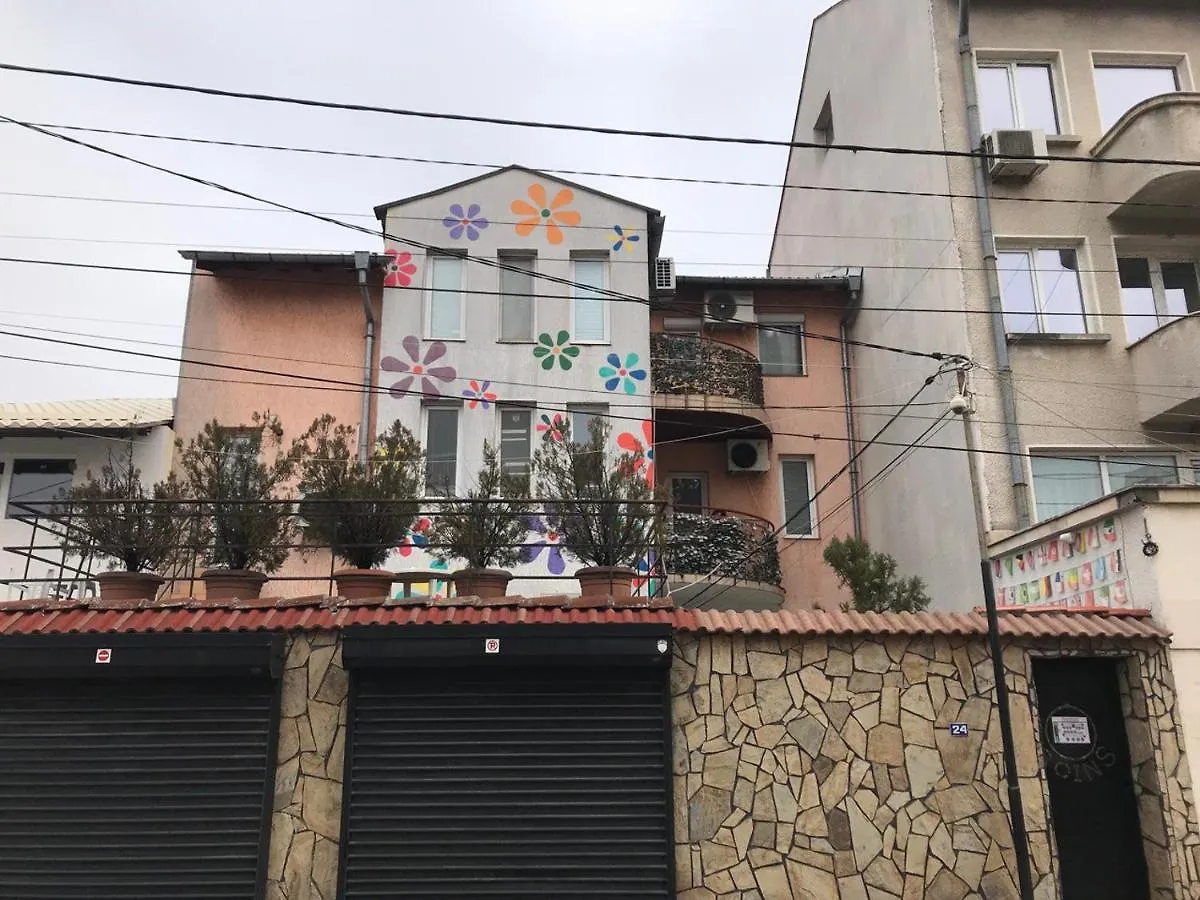 10 Coins Hostel & Tours София