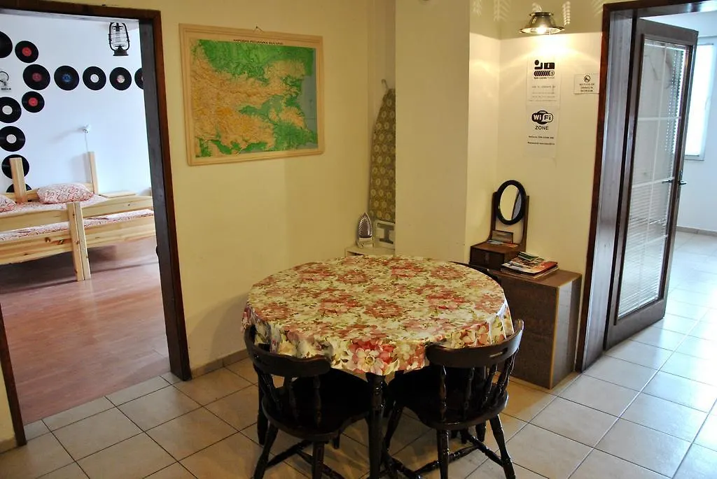 10 Coins Hostel & Tours صوفيا